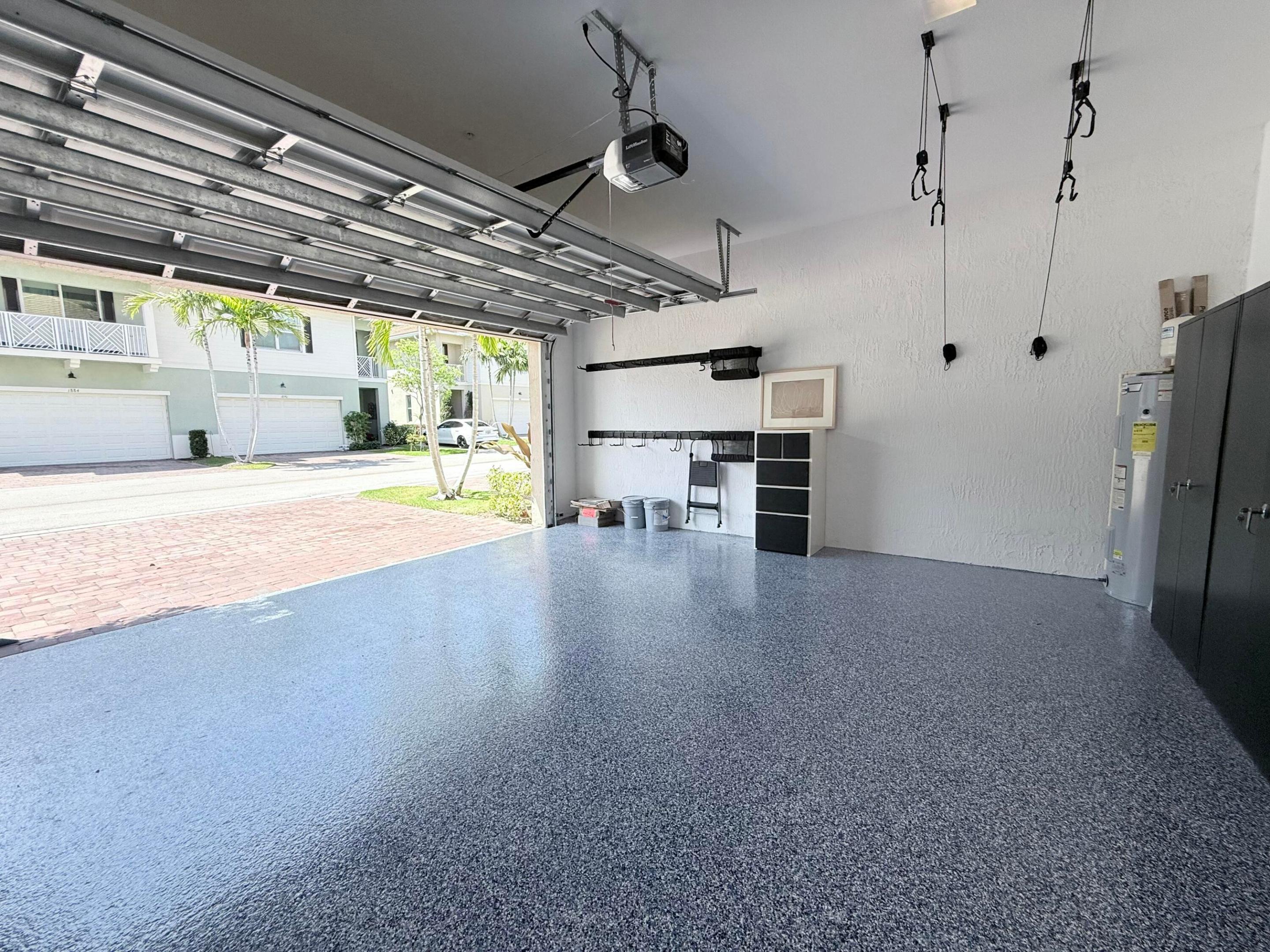 HAMPTON COVE CONDO - Residential Lease