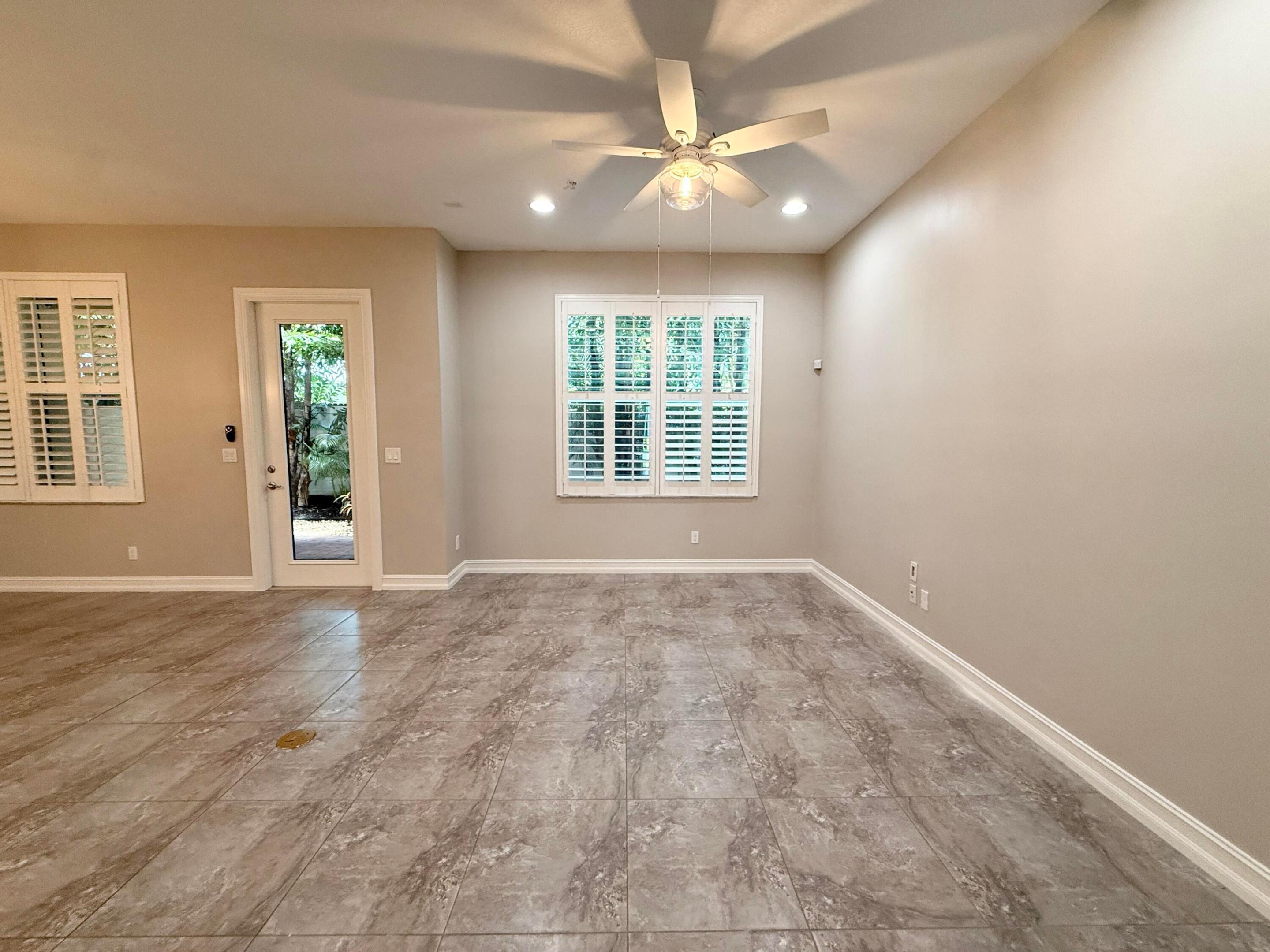 HAMPTON COVE CONDO - Residential Lease