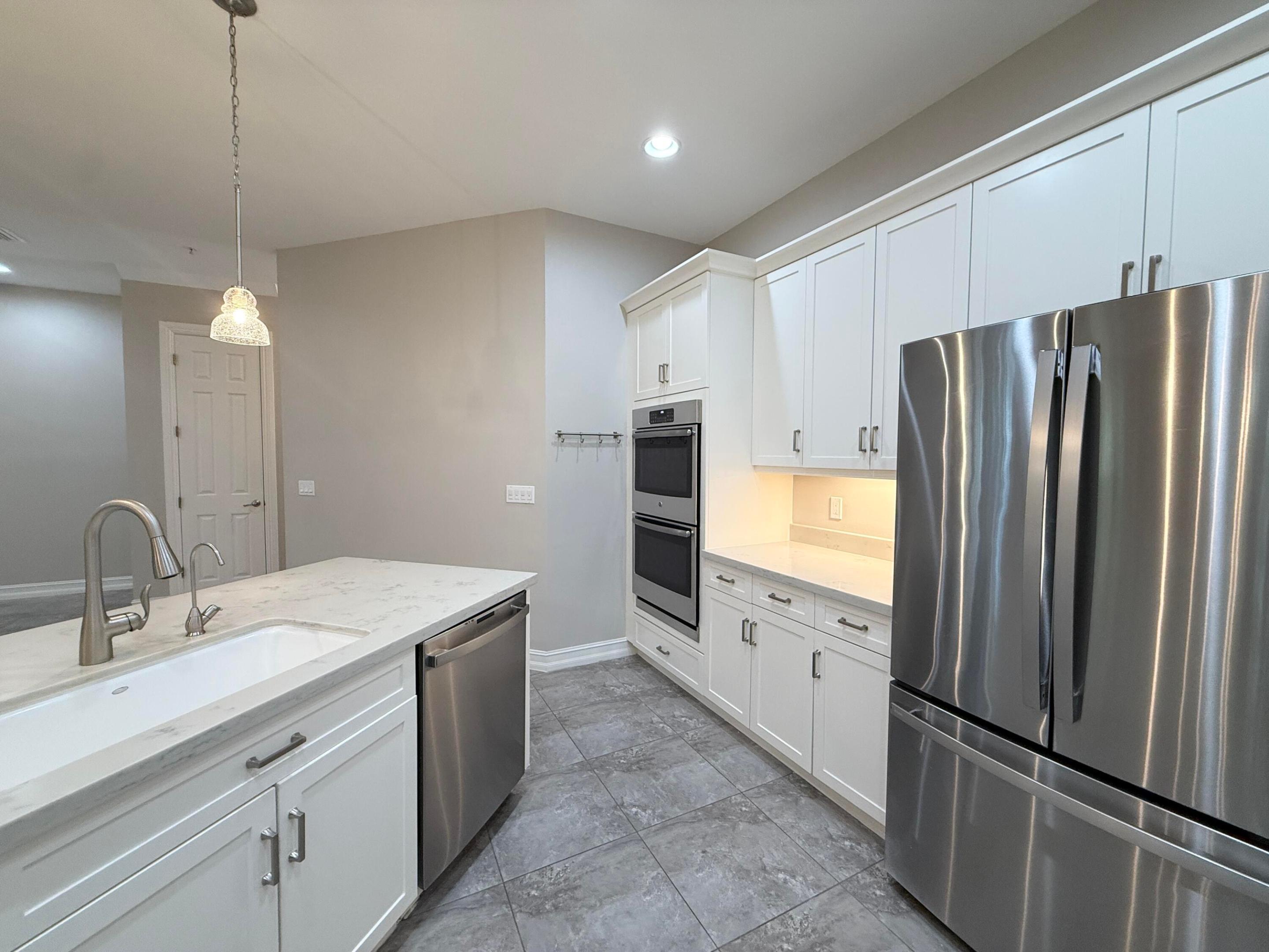 HAMPTON COVE CONDO - Residential Lease