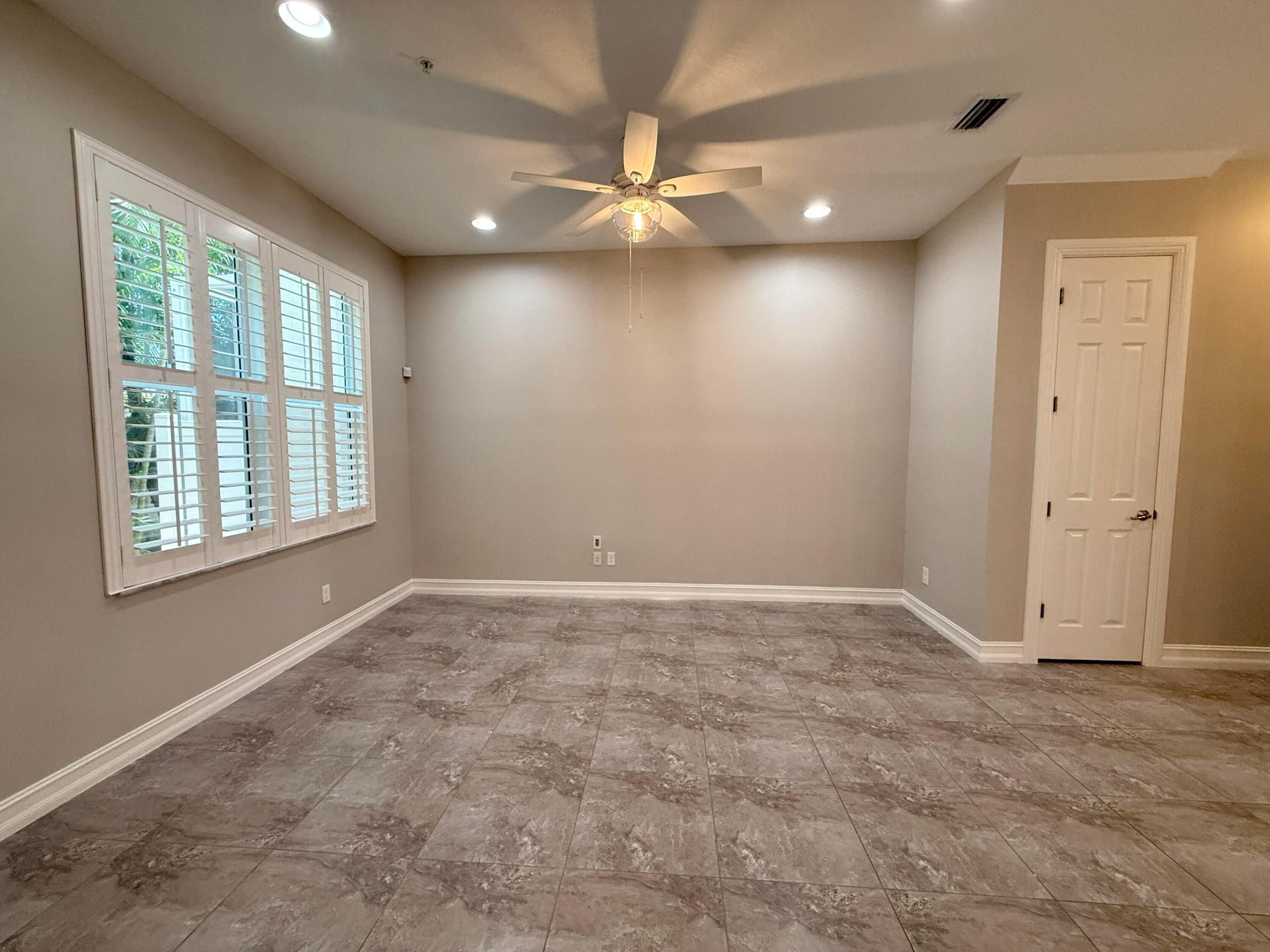 HAMPTON COVE CONDO - Residential Lease