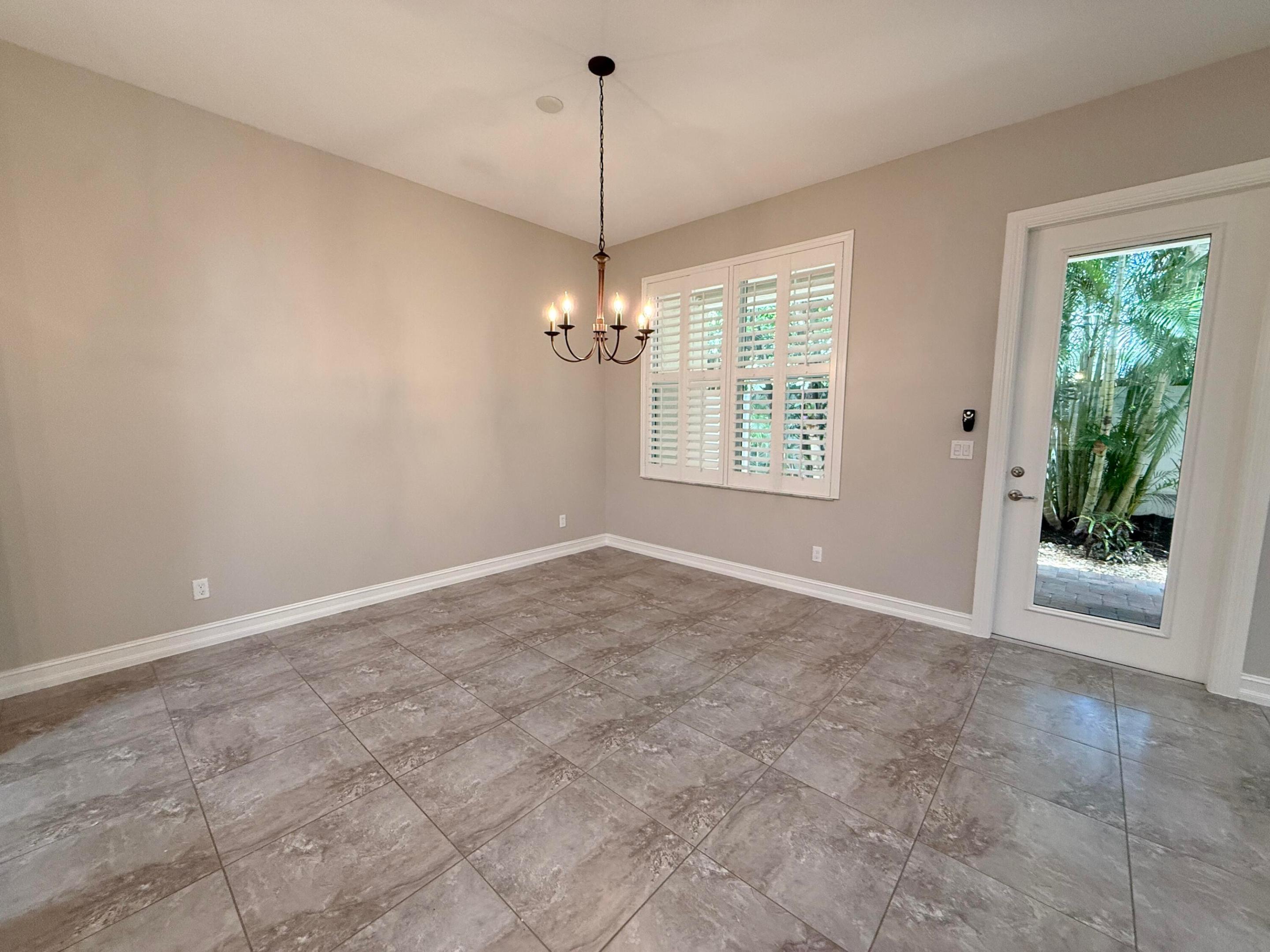 HAMPTON COVE CONDO - Residential Lease