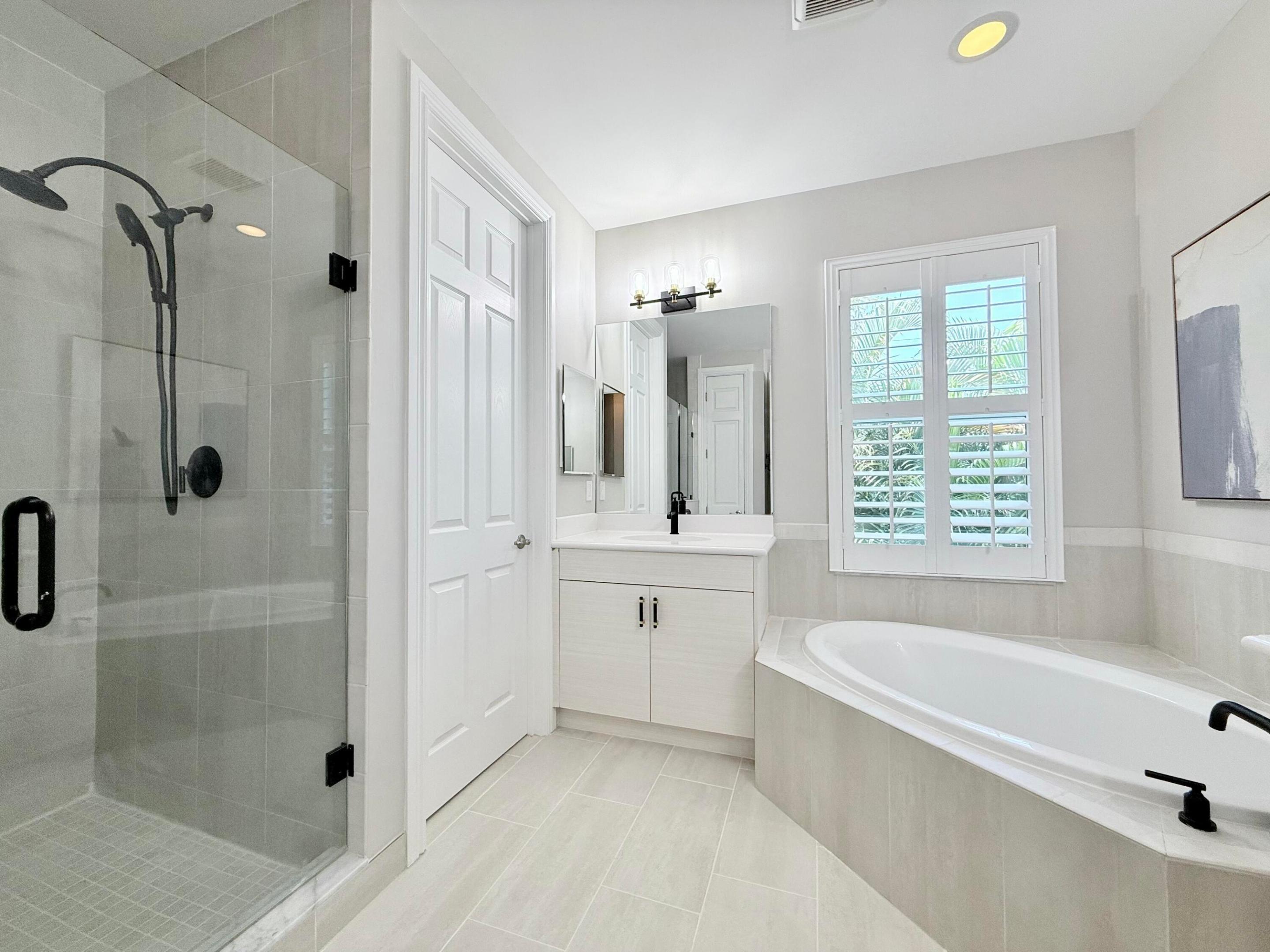 HAMPTON COVE CONDO - Residential Lease