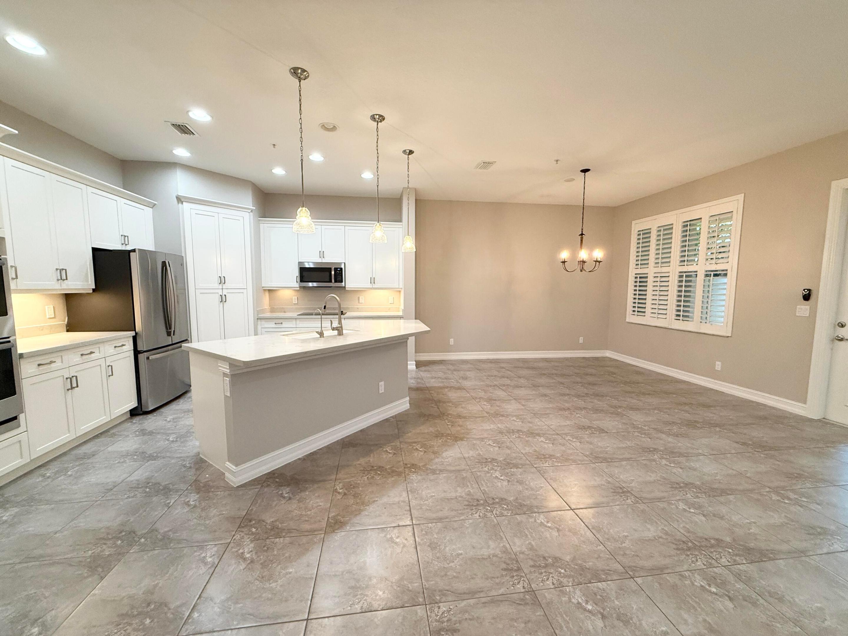 HAMPTON COVE CONDO - Residential Lease