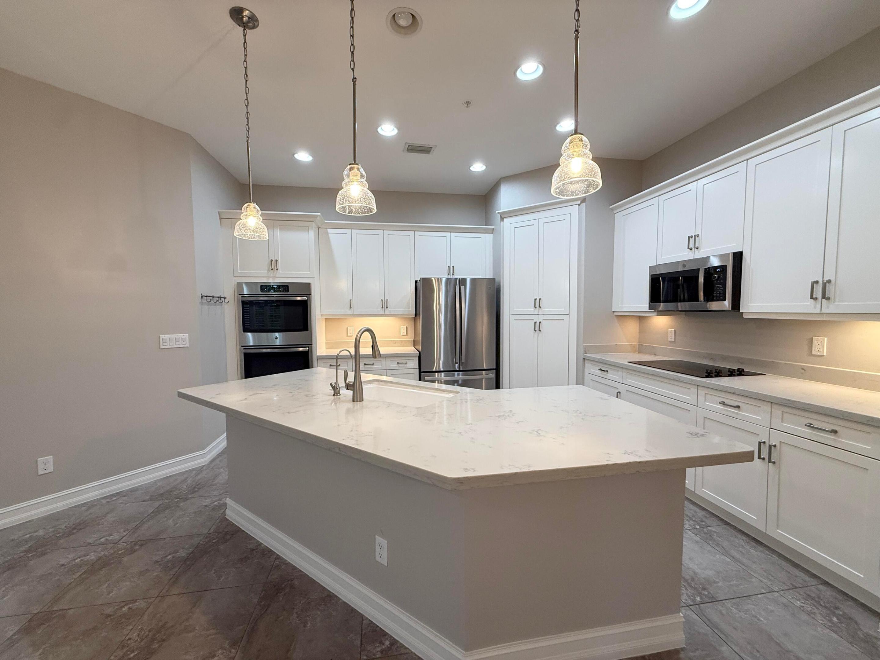 HAMPTON COVE CONDO - Residential Lease