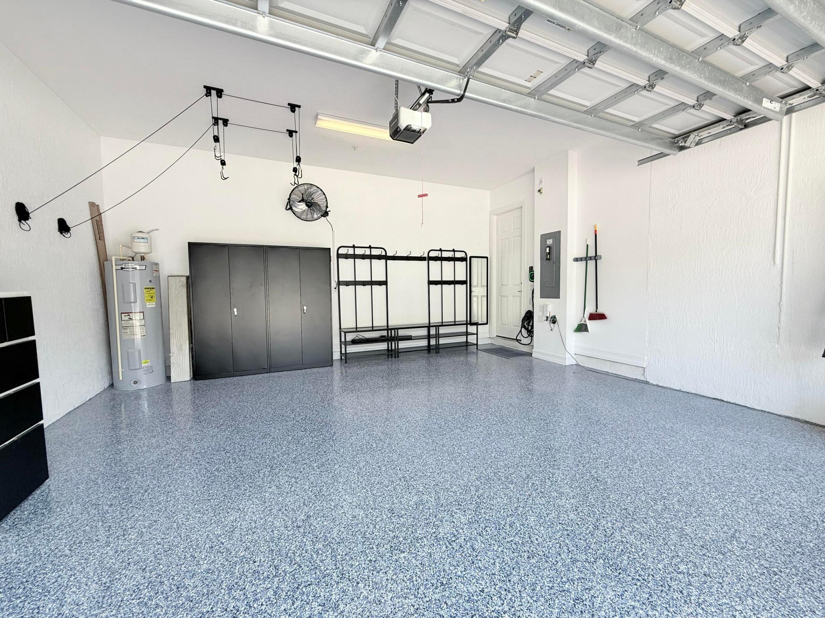 HAMPTON COVE CONDO - Residential Lease