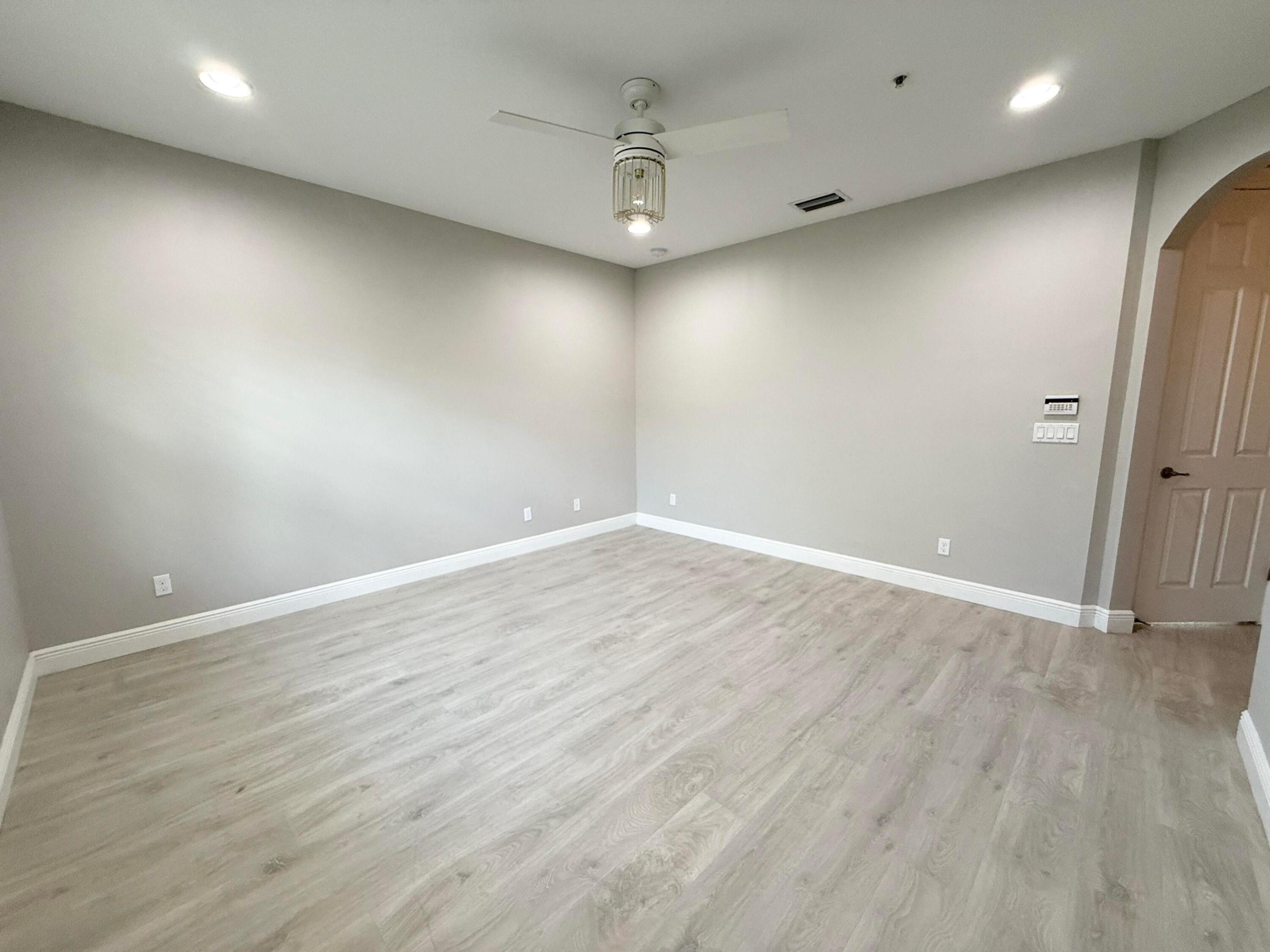 HAMPTON COVE CONDO - Residential Lease