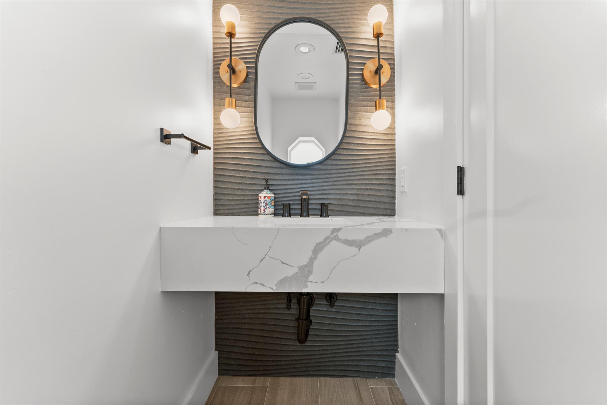 MOORES LANDING - Residential