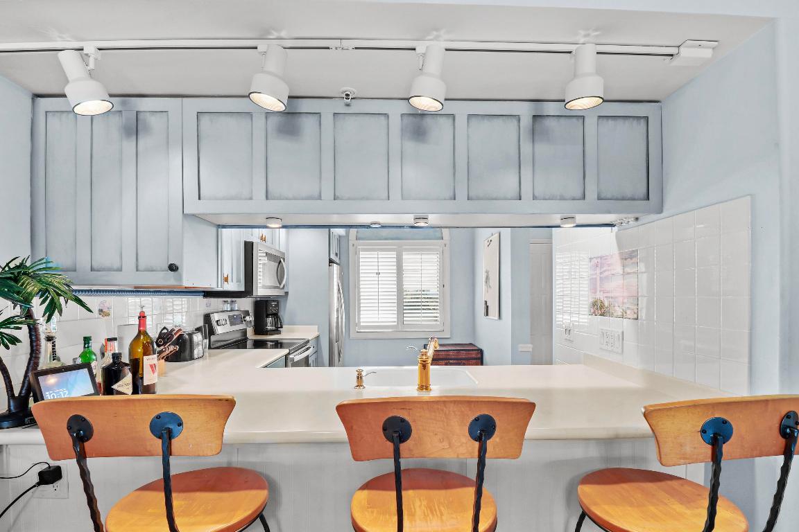 901 Seafarer Circle 503