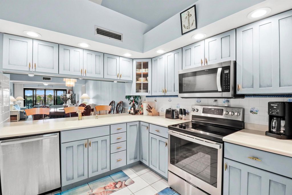 Photo of 901 Seafarer Circle #503, Jupiter, FL 33477 (MLS # R11148436)