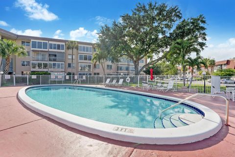 A home in Lauderdale Lakes