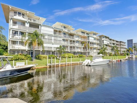 Condominium in Deerfield Beach FL 1501 15th Ct Ct.jpg