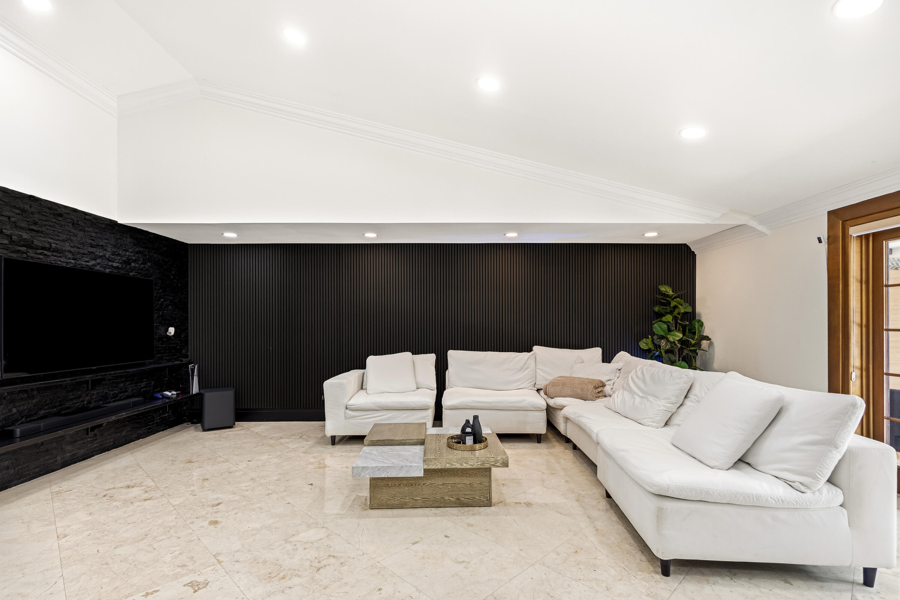 DEERHURST - Residential