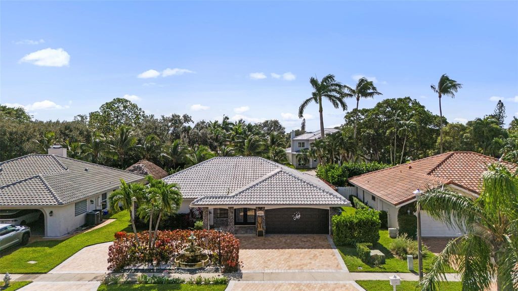 Photo of 5223 Deerhurst Crescent Circle, Boca Raton, FL 33486 (MLS # B26031542)