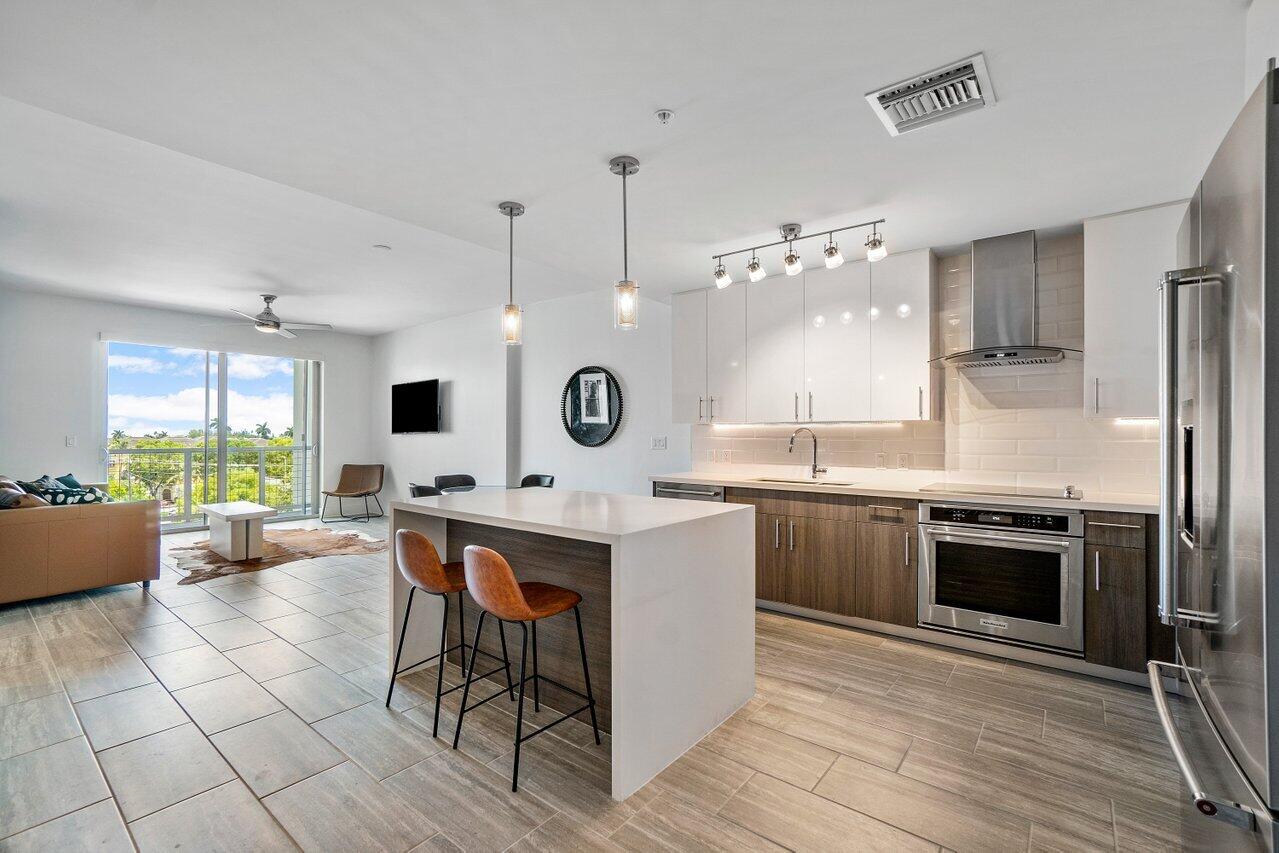 236 SE Fifth Avenue 303