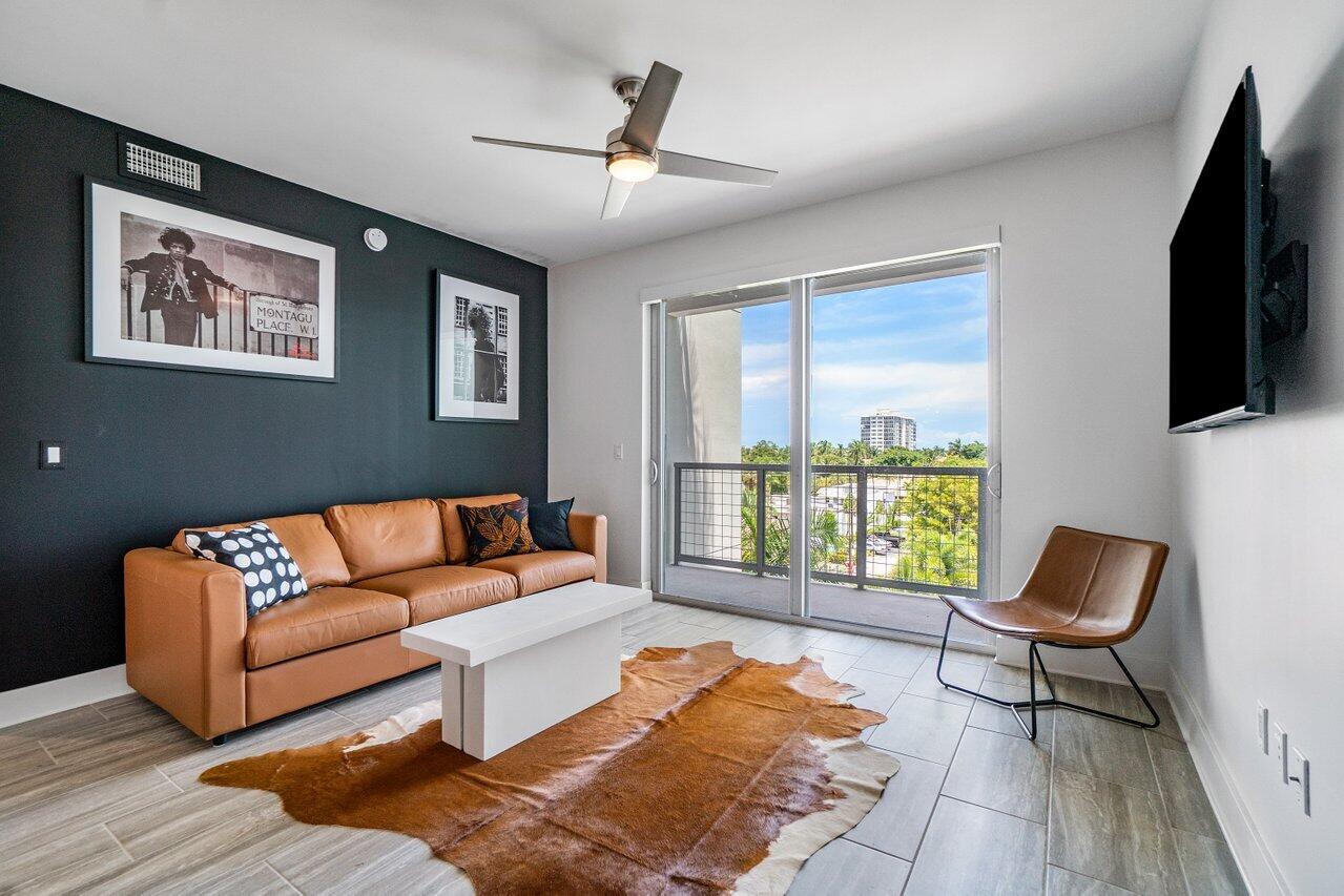 236 SE Fifth Avenue 303