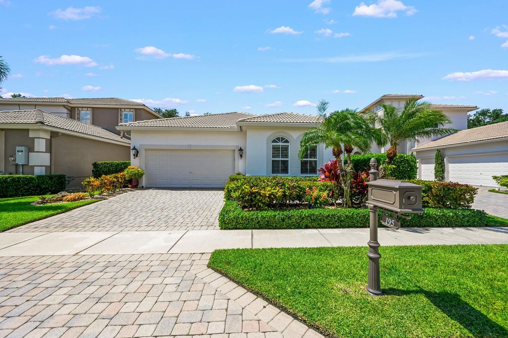 Photo of 195 Via Condado Way, Palm Beach Gardens, FL 33418 (MLS # R11109466)