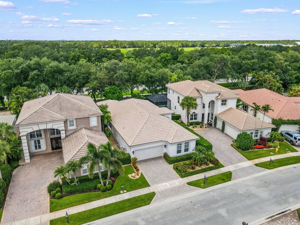 Photo of 195 Via Condado Way, Palm Beach Gardens, FL 33418 (MLS # R11109466)