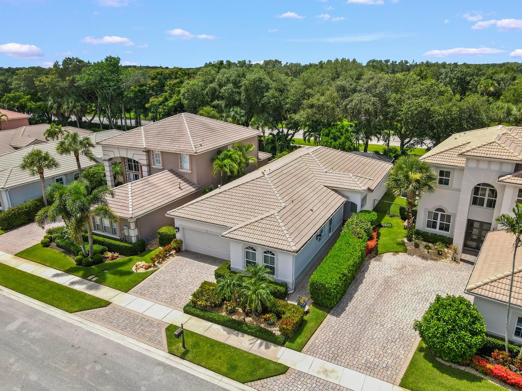 Photo of 195 Via Condado Way, Palm Beach Gardens, FL 33418 (MLS # R11109466)