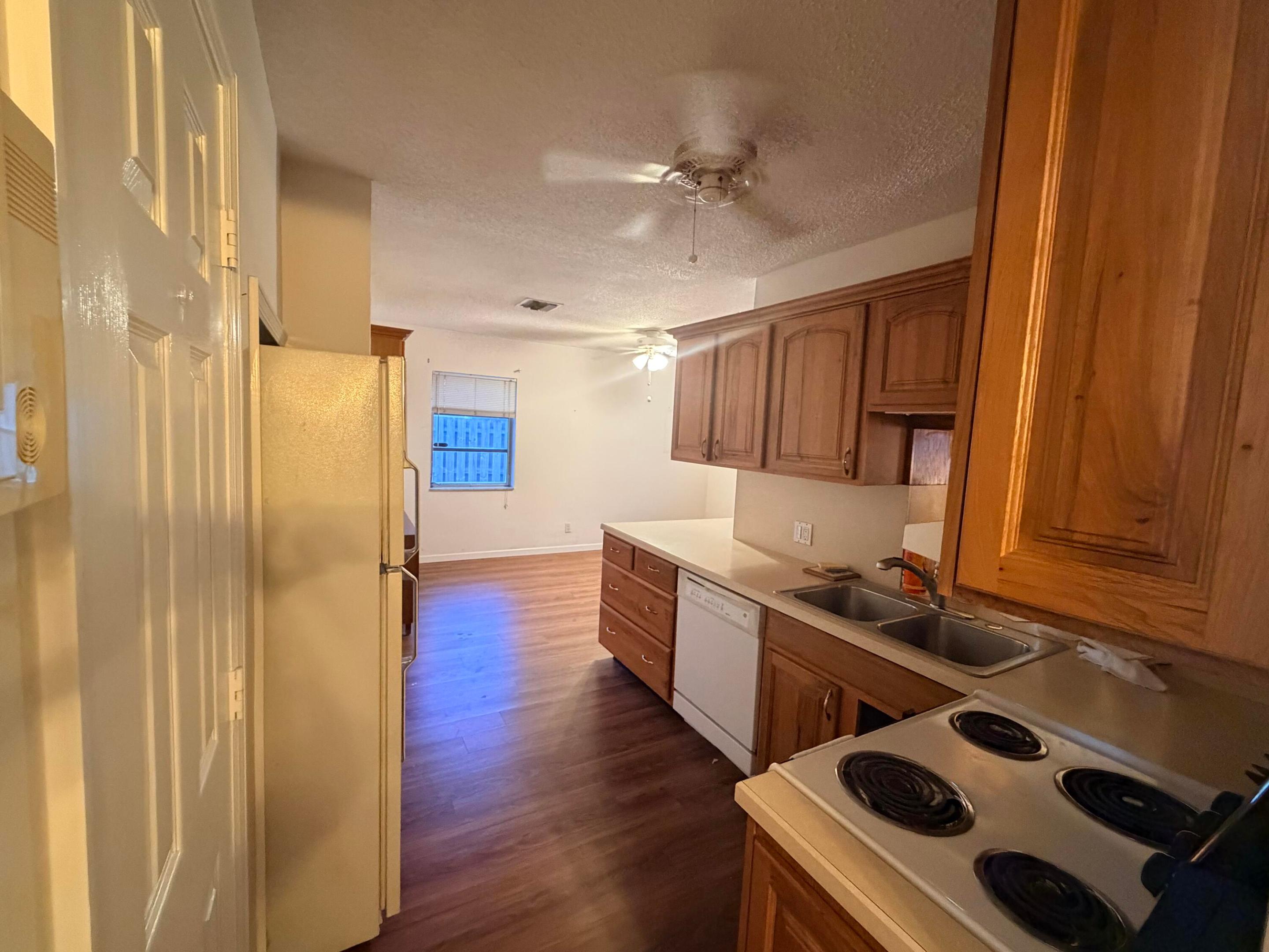 270 SE 6th Street