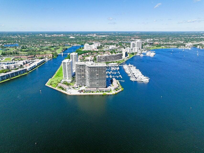 OLD PORT COVE LAKE POINT - Residential
