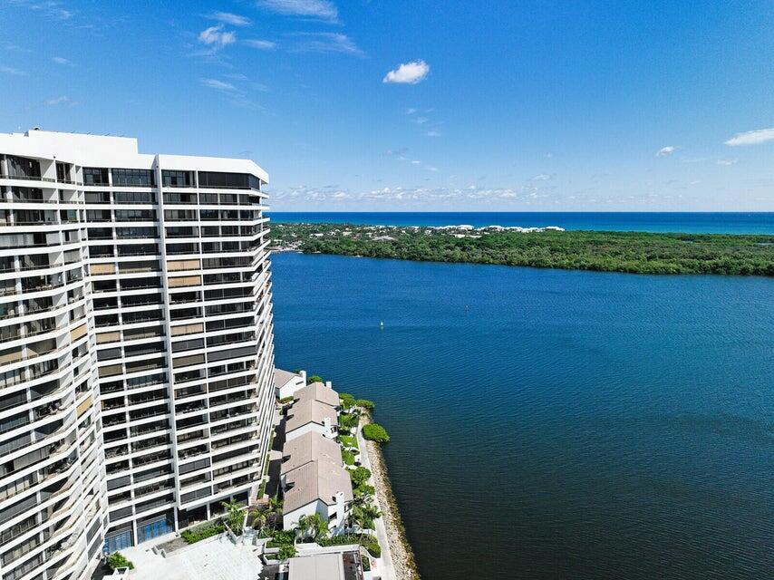 OLD PORT COVE LAKE POINT - Residential