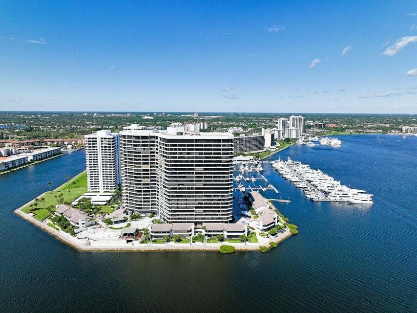 OLD PORT COVE LAKE POINT - Residential
