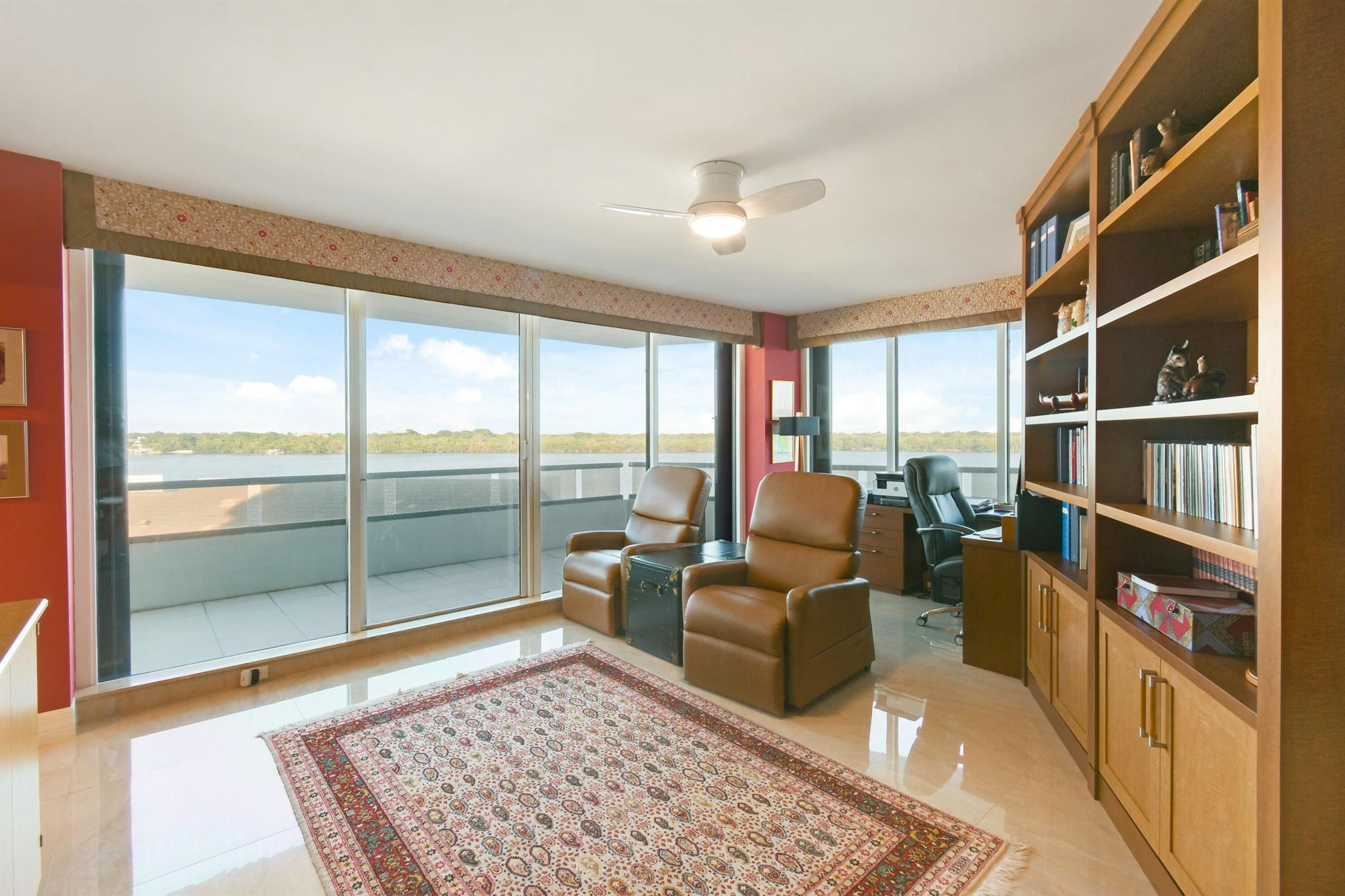 OLD PORT COVE LAKE POINT - Residential