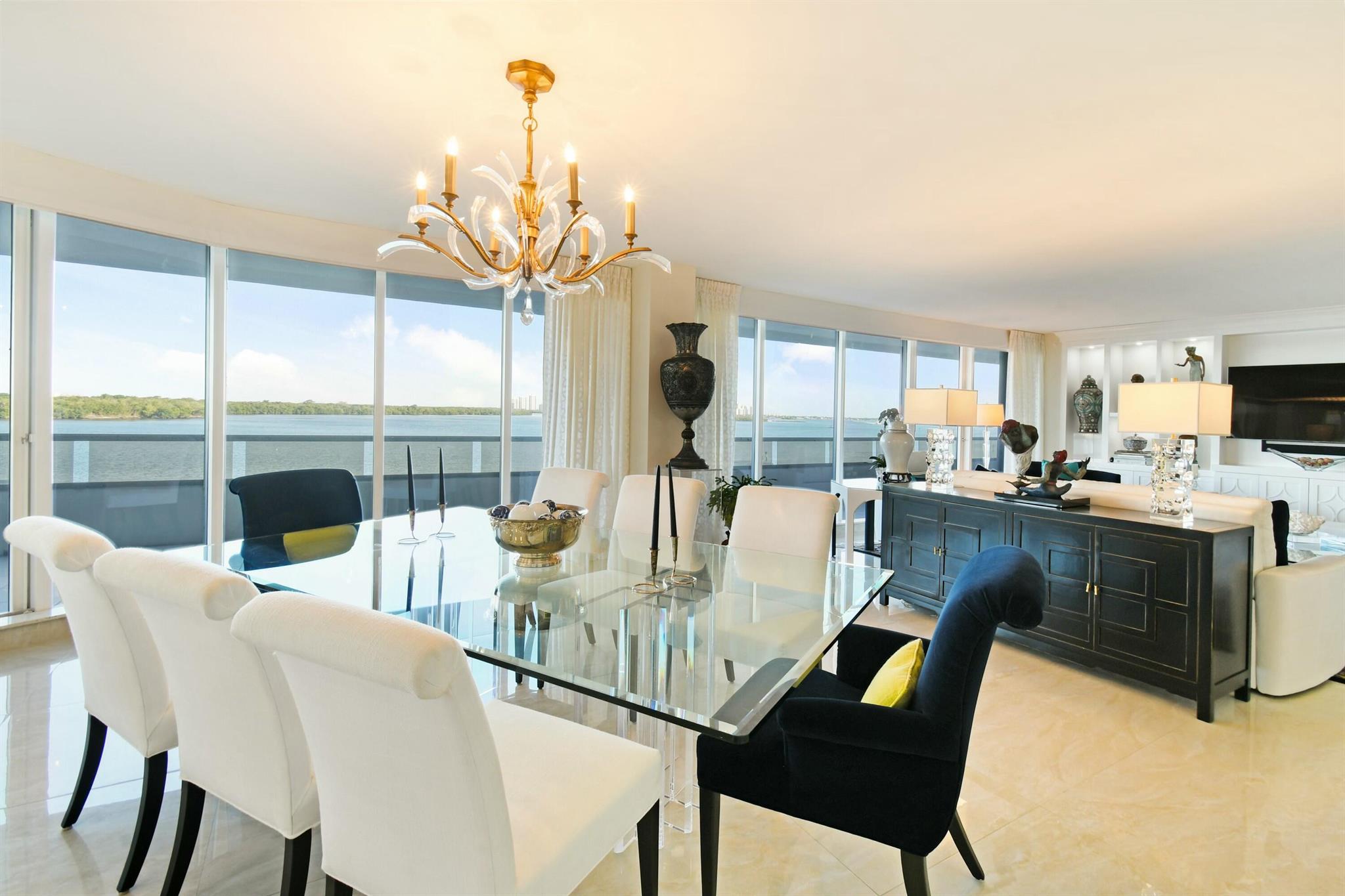 OLD PORT COVE LAKE POINT - Residential
