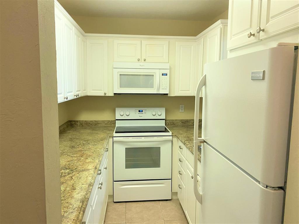 5720 NE 22nd Way 406