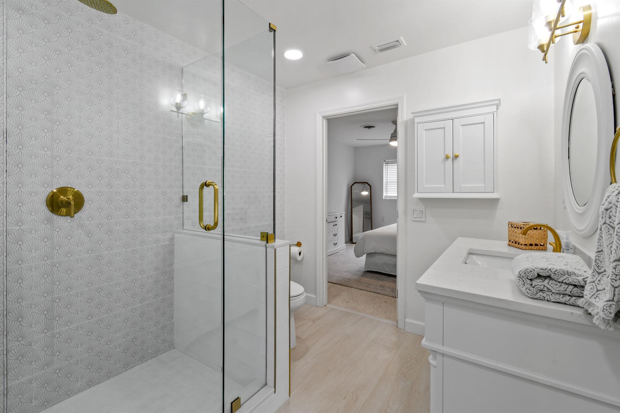 LAKE CLARKE WEST PL 3 IN - Residential