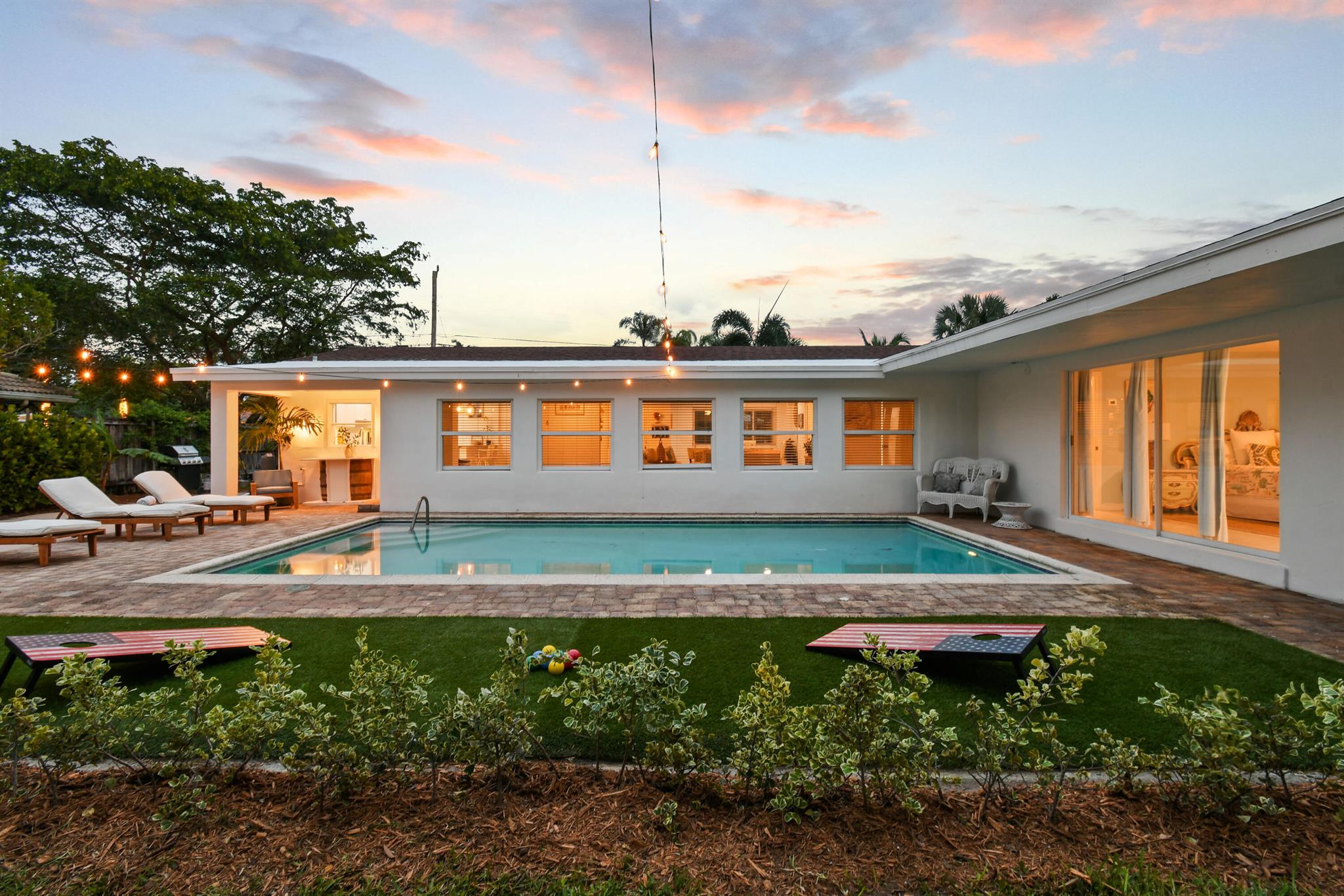 LAKE CLARKE WEST PL 3 IN - Residential