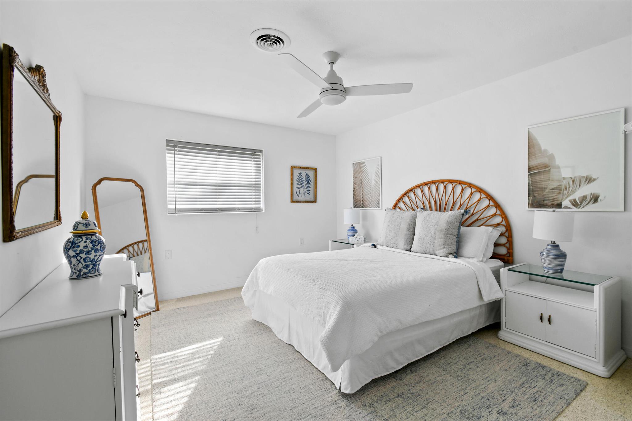 LAKE CLARKE WEST PL 3 IN - Residential