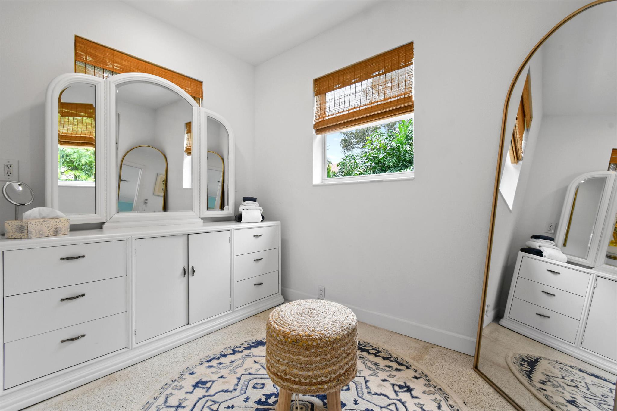 LAKE CLARKE WEST PL 3 IN - Residential