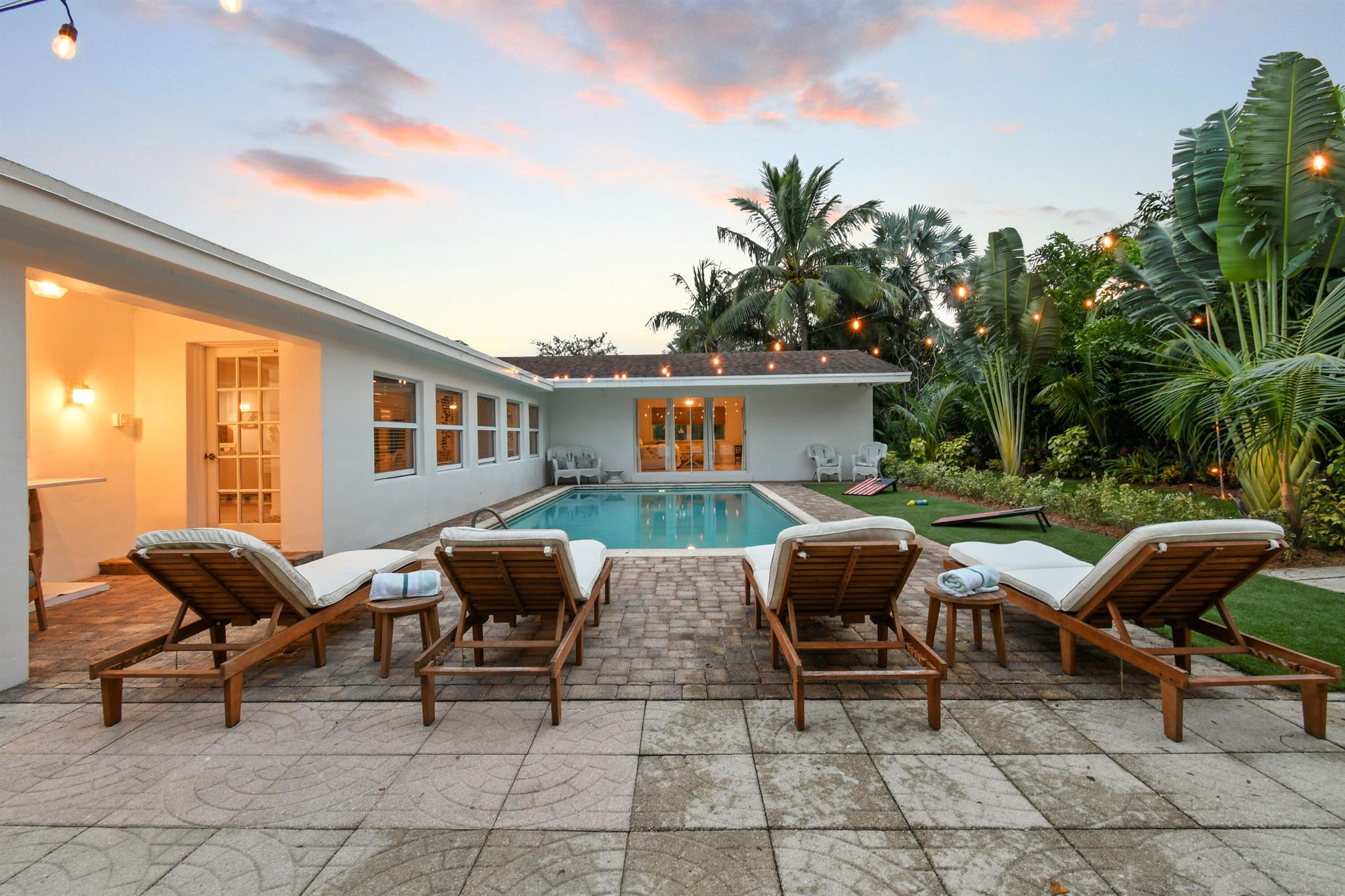 LAKE CLARKE WEST PL 3 IN - Residential