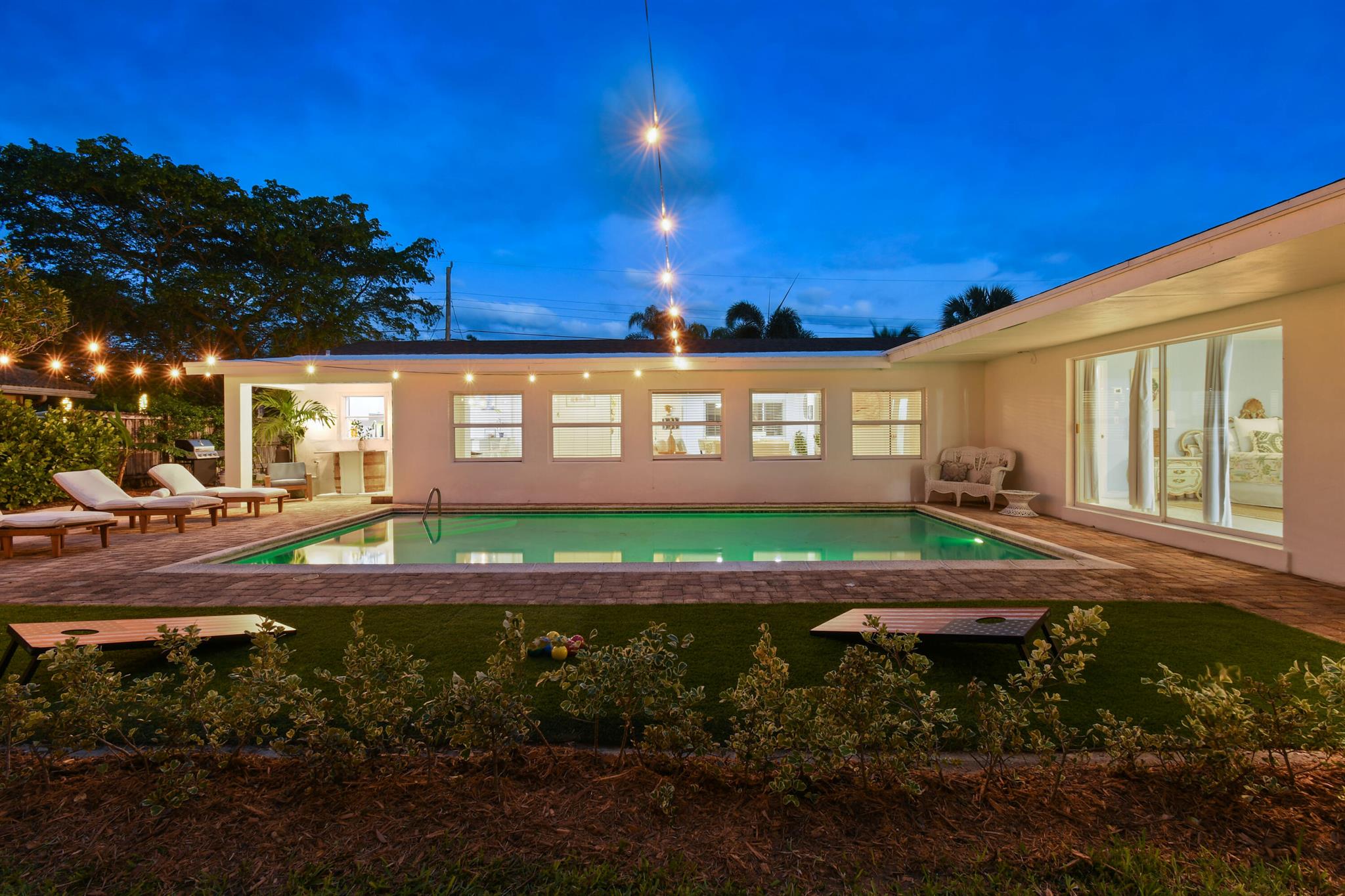 LAKE CLARKE WEST PL 3 IN - Residential