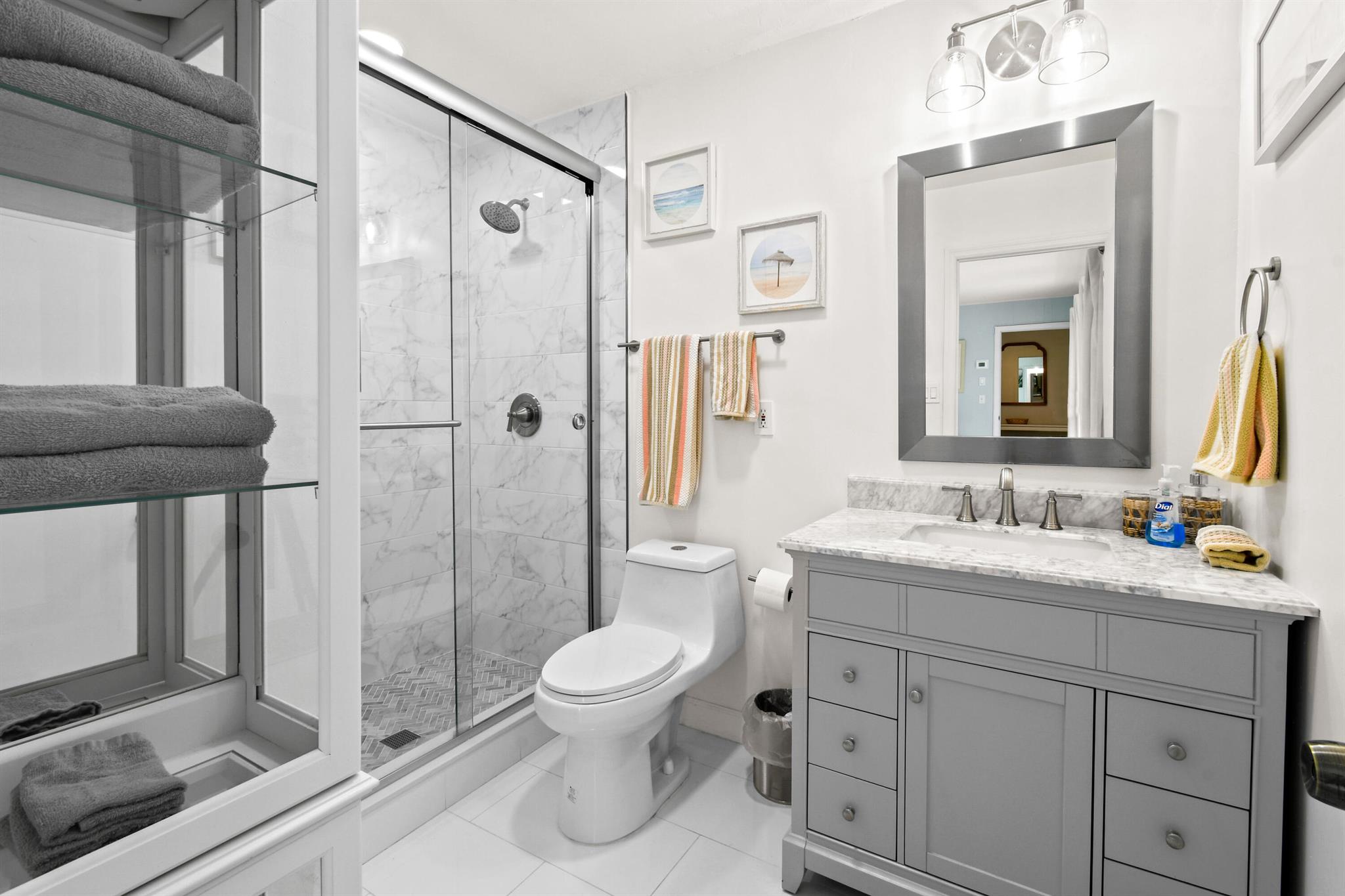 LAKE CLARKE WEST PL 3 IN - Residential