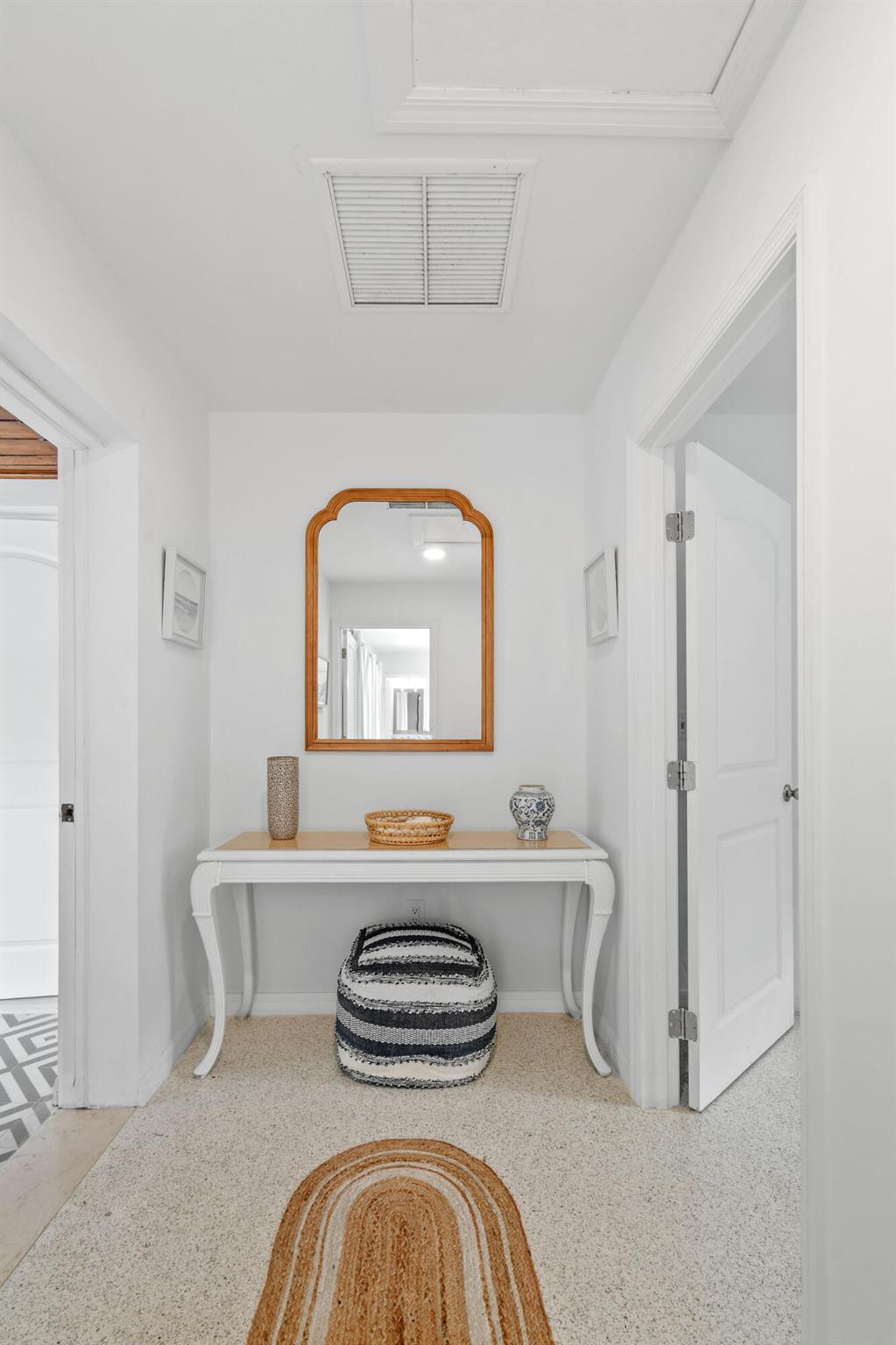 LAKE CLARKE WEST PL 3 IN - Residential