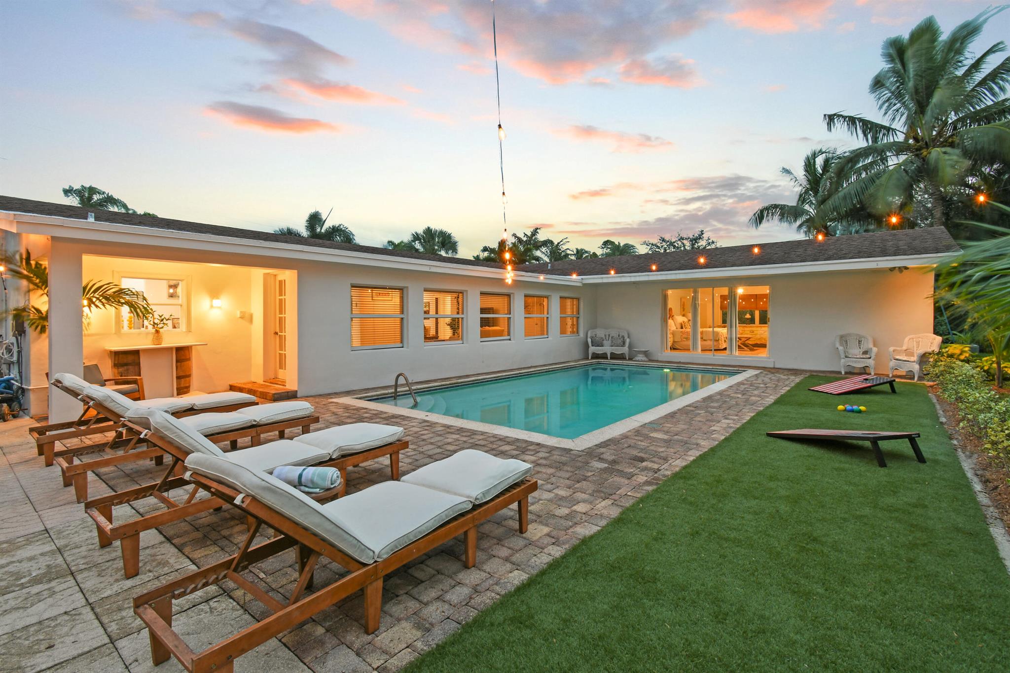 LAKE CLARKE WEST PL 3 IN - Residential