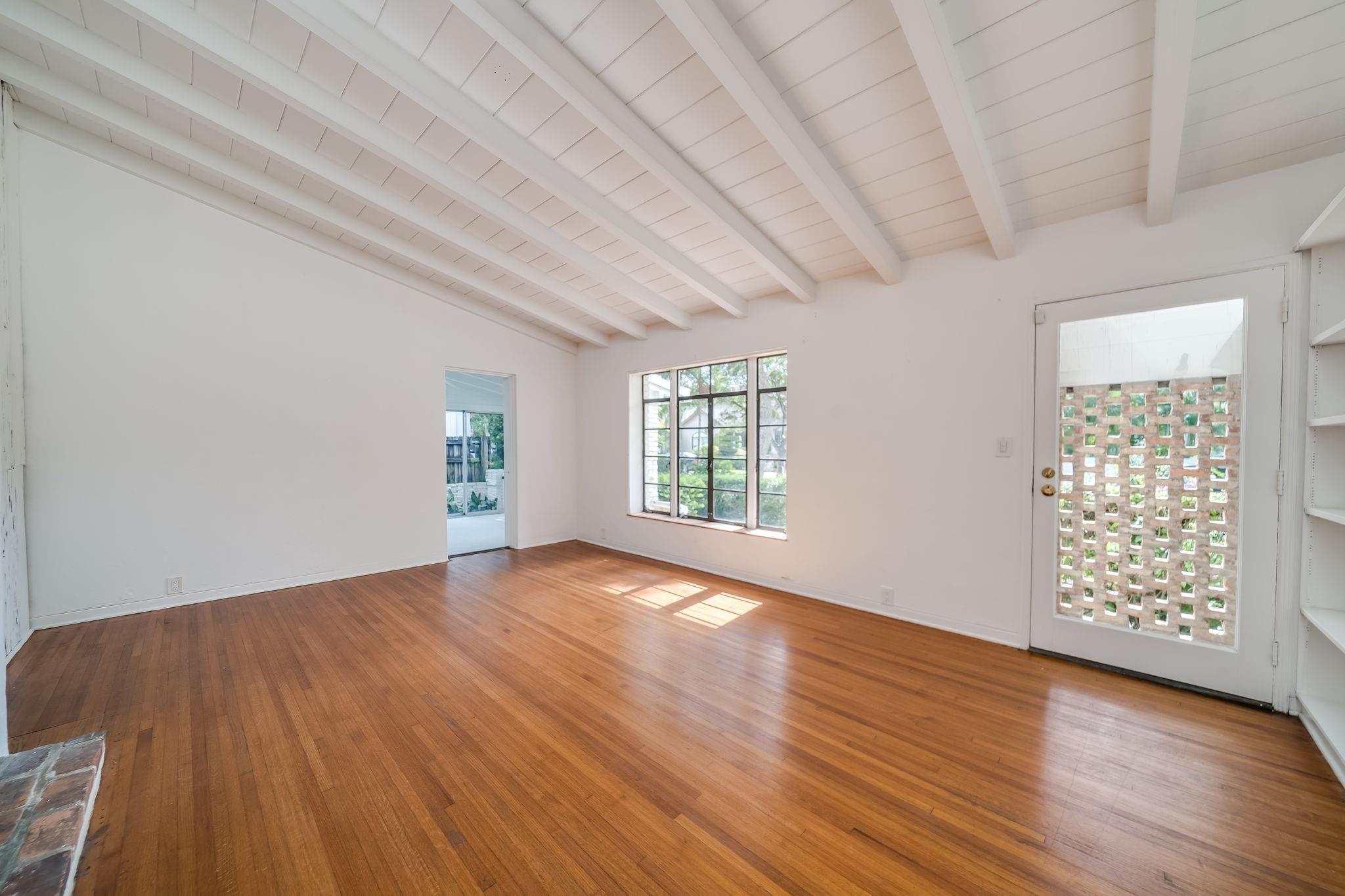 Idlewyld 1-19 B - Residential