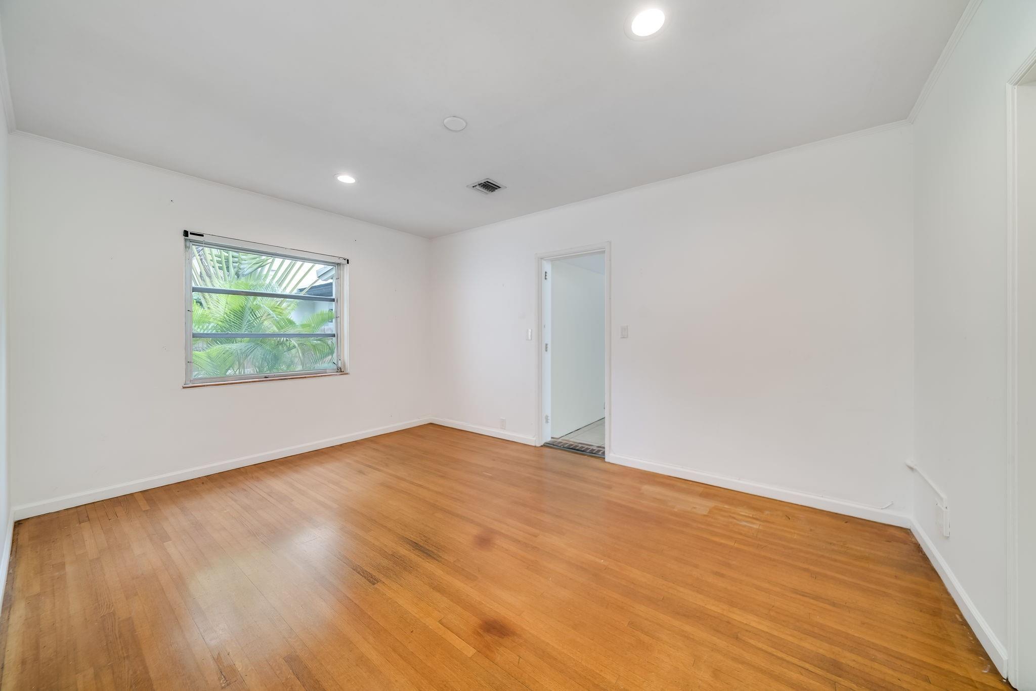 Idlewyld 1-19 B - Residential