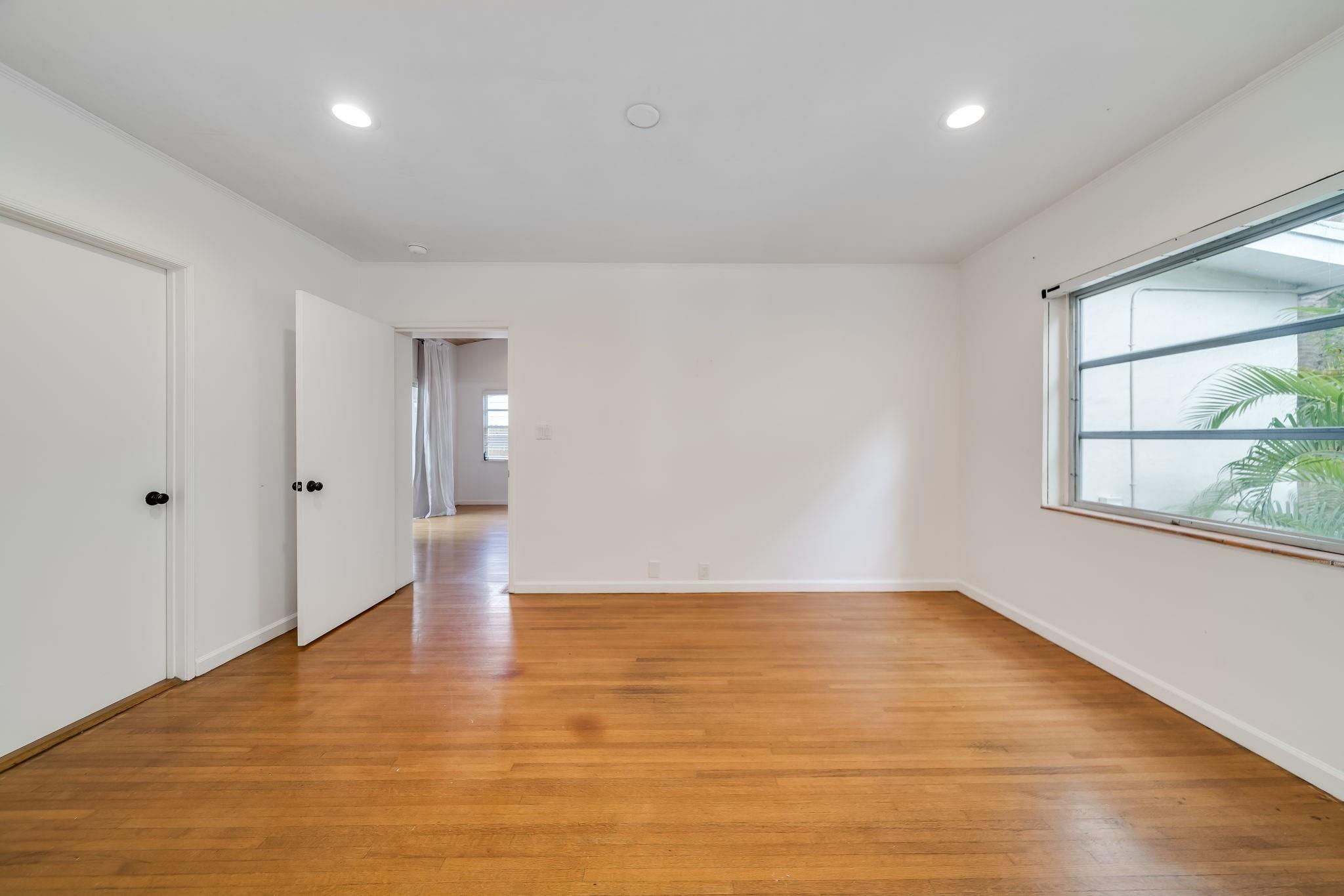 Idlewyld 1-19 B - Residential