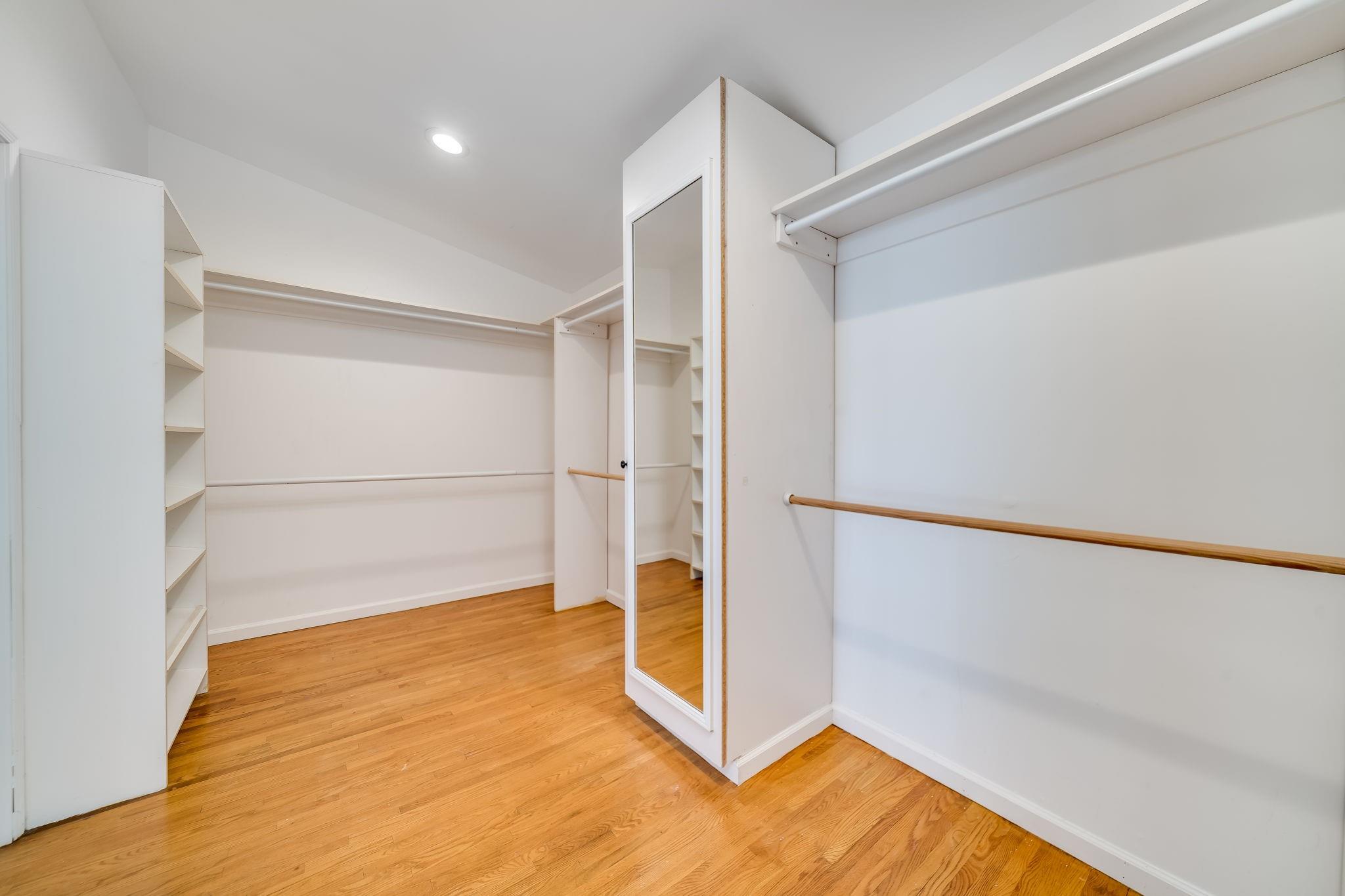 Idlewyld 1-19 B - Residential