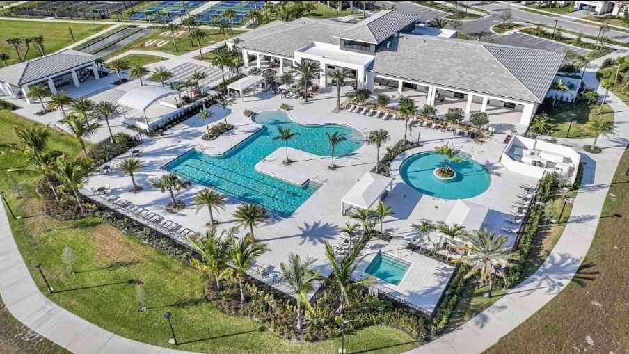 CRESSWIND PALM BEACH - Residential