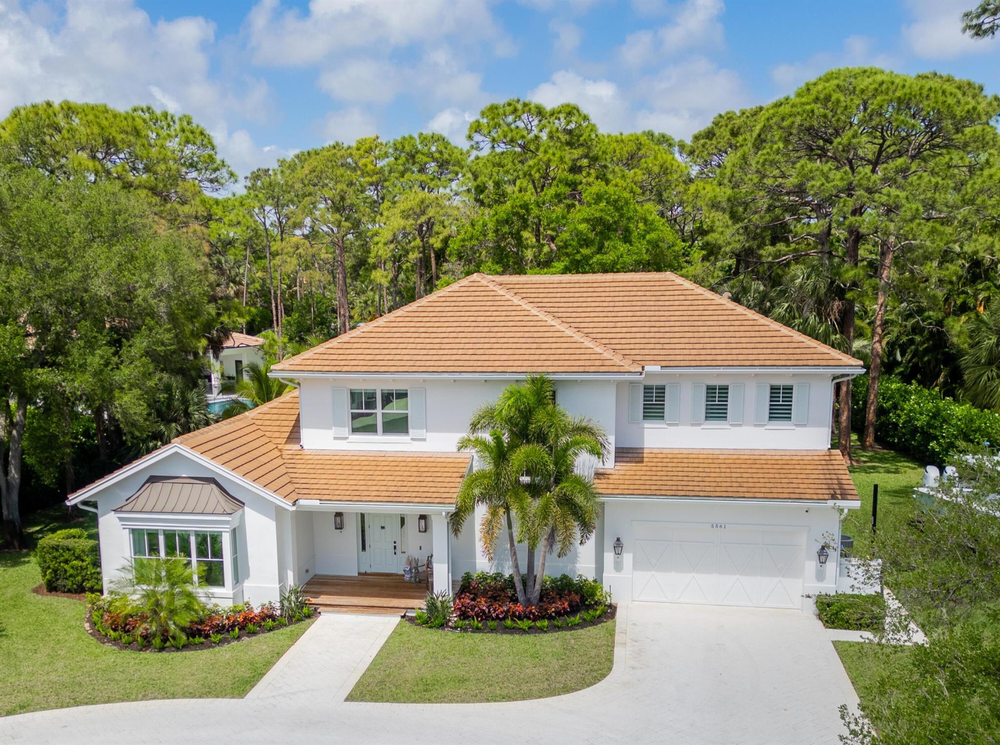 5561 Hibiscus Road