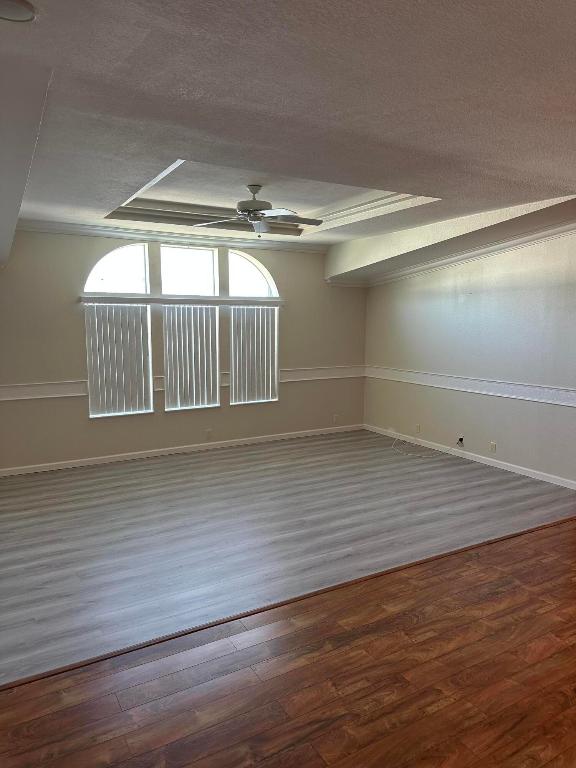 TROPICAL ISLES - Residential