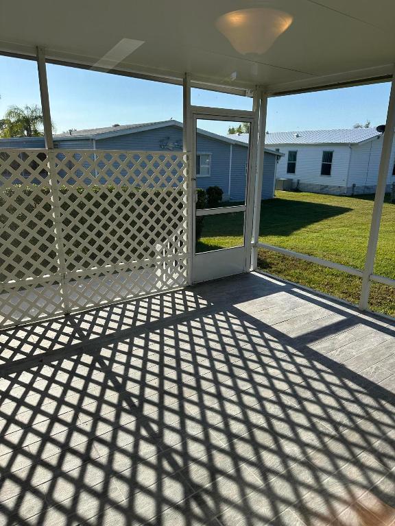 TROPICAL ISLES - Residential