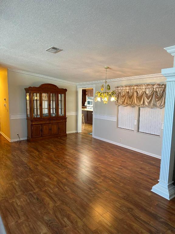 TROPICAL ISLES - Residential