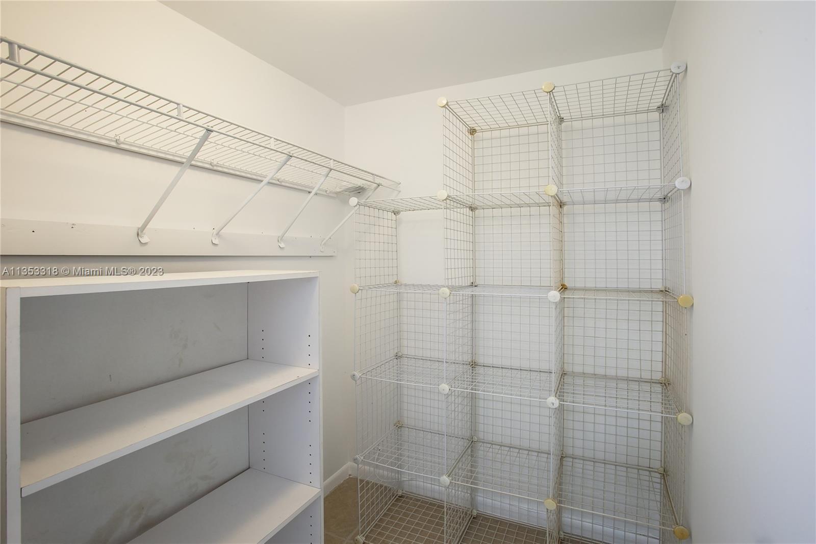 LANDS OF THE PRESIDENT CO - Residential Lease