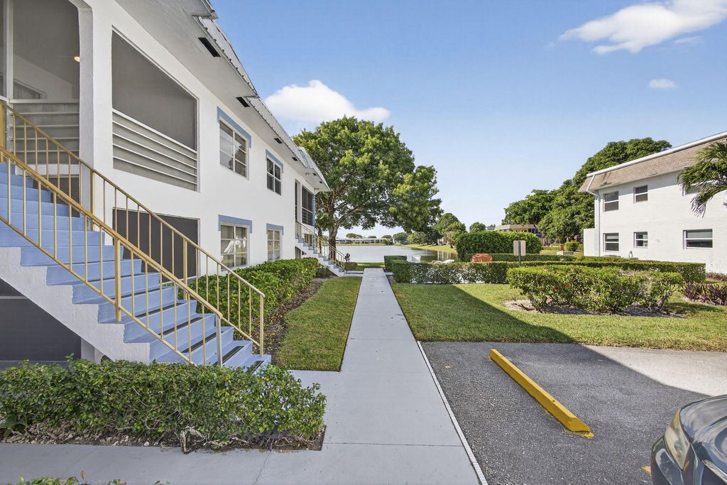 Photo of 51 Stratford D, West Palm Beach, FL 33417 (MLS # B26020468)