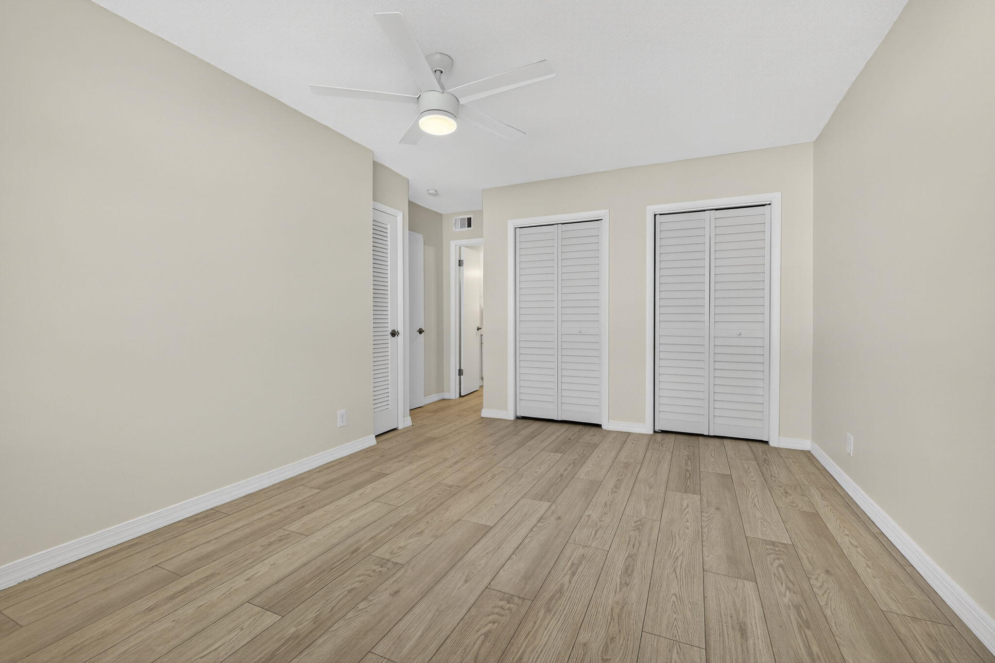 STRATFORD CONDO - Residential